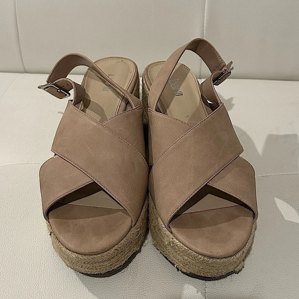 Nude Tan Vacation Wedges Open toe Size 11